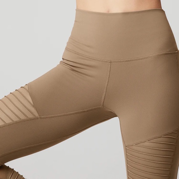 ALO Yoga Tan High-Waisted Rise Moto Legging Contouring Stretch Medium Women’s - Picture 4 of 11